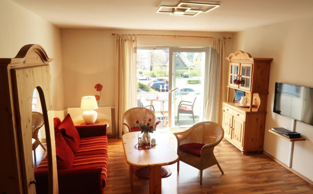 Wohnung 9 Meer-Ruhe Im Haus Stranddistel Komfortable Ferienwohnung Im 1 Og Fuer 4 Personen In زنغست المظهر الخارجي الصورة